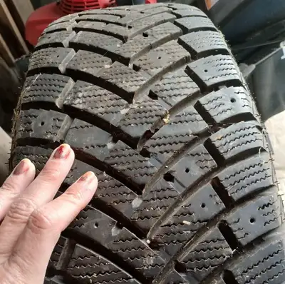 X2 Goodyear Assurance (snow) X2 Ironman (all seasons) 215/65/16 on rims (Ford center cap logos are r...