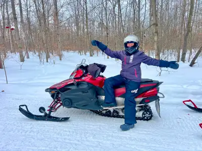 Selling my wife’s red color 2010 Yamaha Vector GT in good condition with 15,444 km. Serviced each ye...
