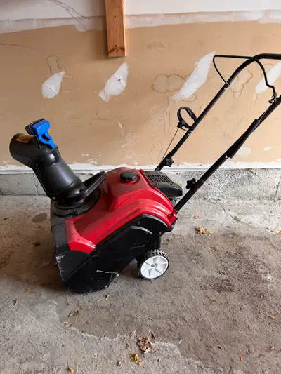 Toro Snowblower 18” for sale, View more
