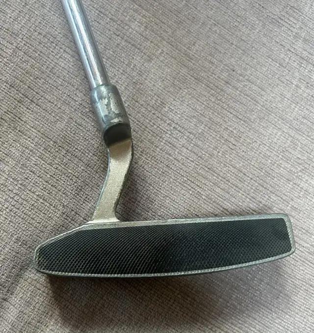 NODOUBT ZVIII  left-handed putter by Goliath in Golf in Hamilton - Image 5