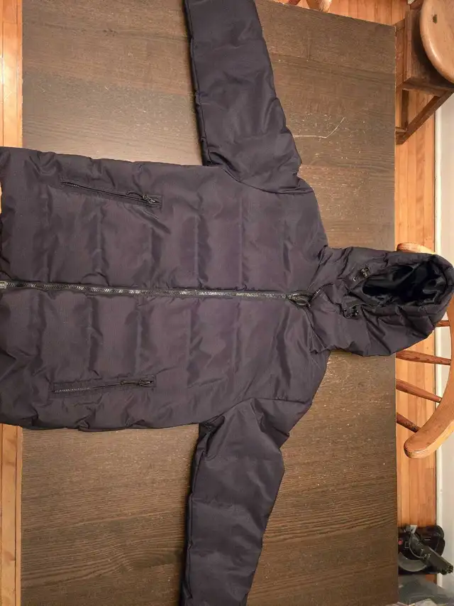 H&M winter puffer jacket size adult small in Men's in City of Montréal - Image 6