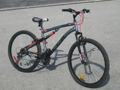 FAIRLY NEW 27.5" CCM SAVAGE WITH 21 SPD & FULL DUAL SUSPENSION!, View more