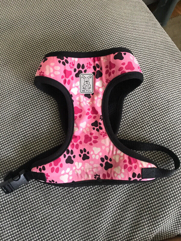 Harnais médium « Cirque Dog Pitter Patter Pink” Medium Harness dans Accessoires  à Longueuil/Rive Sud