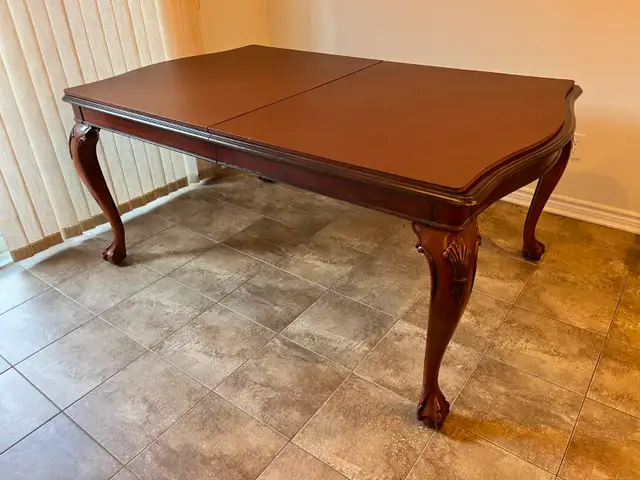Beautiful Wooden Dining Set in Dining Tables & Sets in Ottawa - Image 2