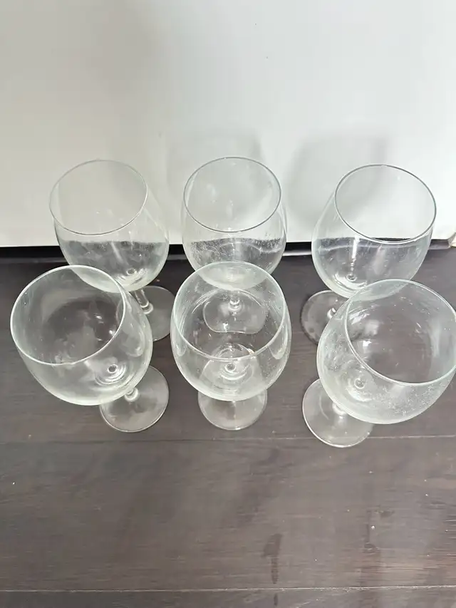 Wine Glasses495871310986618881