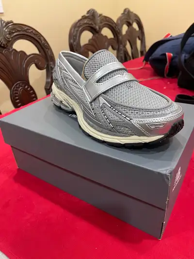 *Selling* DS New Balance 1906L Metallic Silver loafer (Size 12M), View more