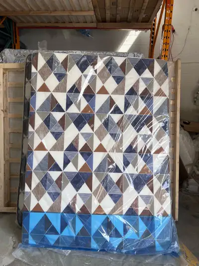 SOLDES DE MEUBLES ET DE MATELAS JUSQU'À 70 % DE RABAIS MTL MEUBLE ET MATELAS 465, rue de Port-Royal...
