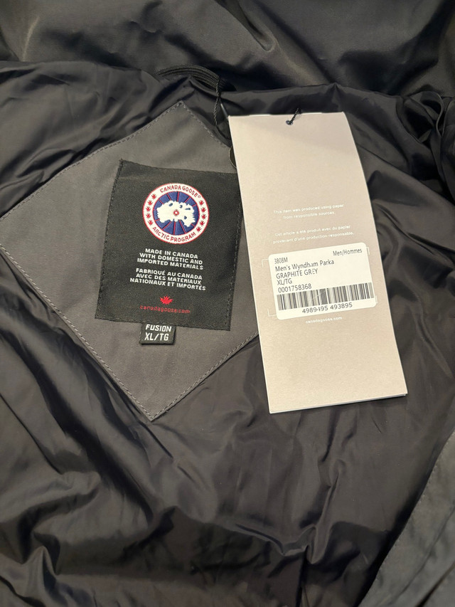 Canada Goose Wyndham in Men's in Kitchener / Waterloo - Image 2