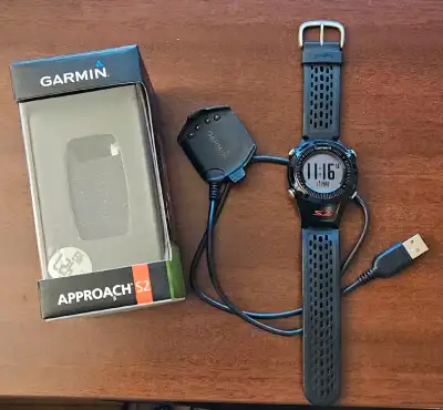 Garmin Approach S2 Golf Watch in excellent condition. infrequently used. Current courses database In...