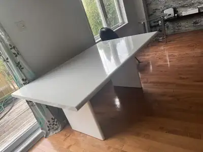 Dining table - Table à manger, View more