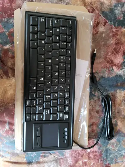 Clavier d'ordi noir active key brand new 
, View more