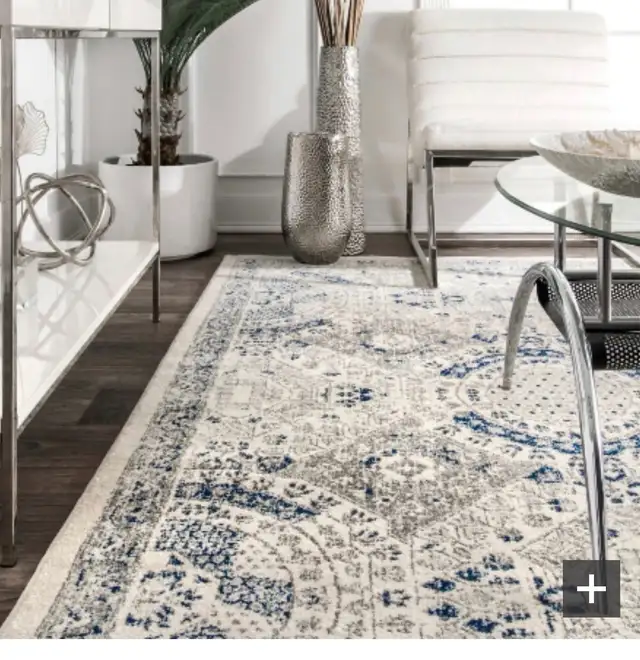 Runner carpet rug in Rugs, Carpets & Runners in Markham / York Region - Image 2