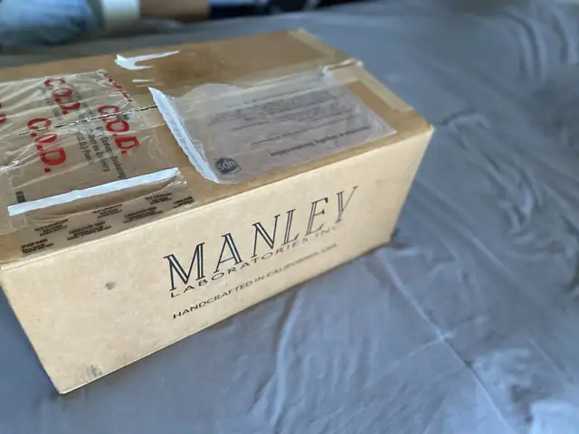 Manley Reference Cardioid Tube Condenser Microphone in Pro Audio & Recording Equipment in City of Toronto - Image 10