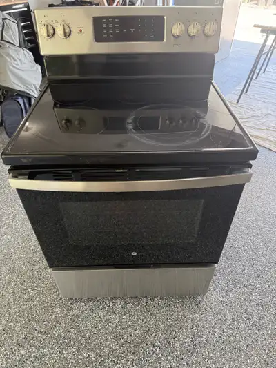 Whirlpool electric range, View more