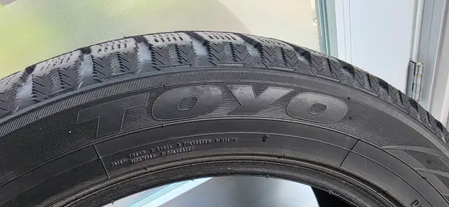 Pneus hiver Toyo Observe 215/55R18 les 4 pour 225 $ in Tires & Rims in Saguenay - Image 2