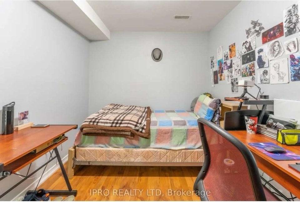 Basement room for rent 5