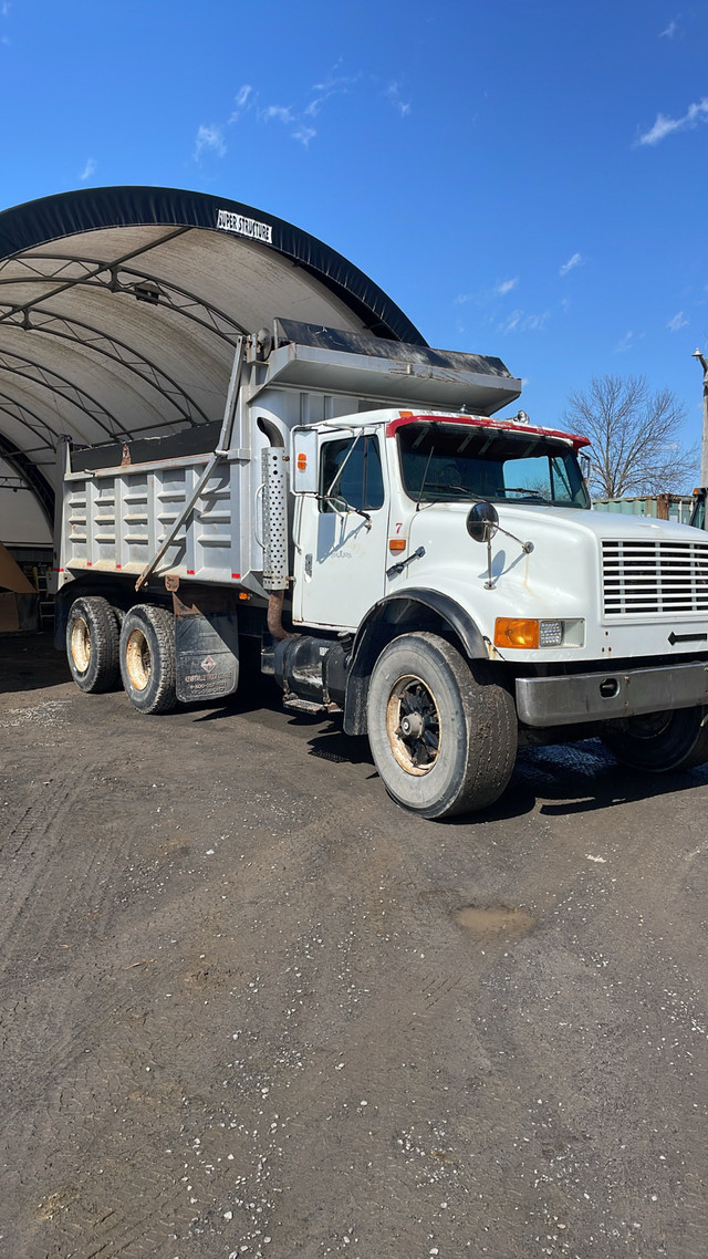 1993 international 4900 tandem in Heavy Trucks in Markham / York Region