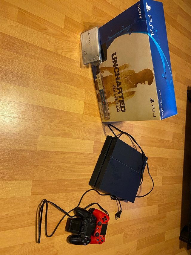 Sony PS4 500GB with 2 controllers, charger and 11 games in Sony Playstation 4 in Moncton - Image 2