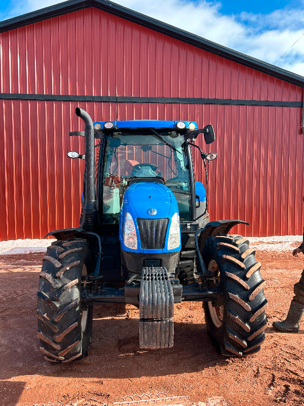 2013 t6 140 new holland tractor in Farming Equipment in Summerside - Image 2