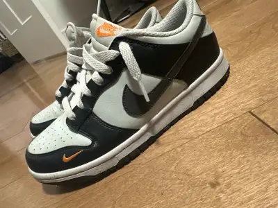 Nike Dunk Low, View more