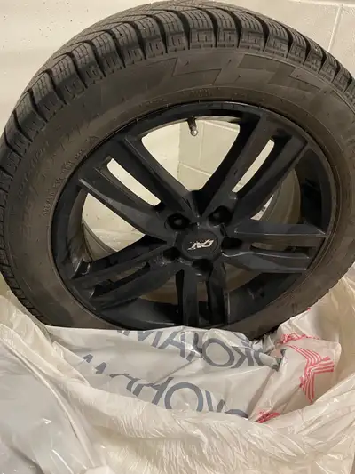 I'm selling a set of four winter tires mounted on alloy rims, size 225 50R17. These are used, but in...