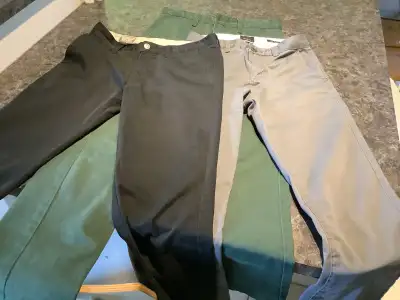 3 Pantalons junior (adolescent) Volcom et RVCA, View more