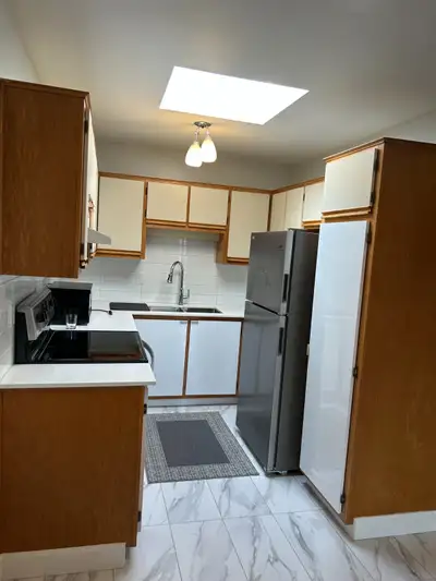 3½ à louer ENTIEREMENT RENOVÉE– HMR (Tétreaultville) Loyer : 1300/mois // Location à long terme Supe...