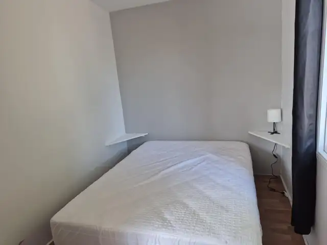 Chalet 2 chambres vue sur le lac à louer – Shefford (moyen terme | Long ...