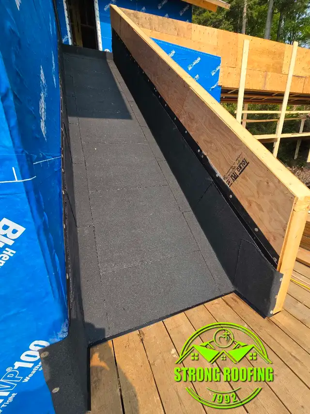 Flat roof services62865711258499122