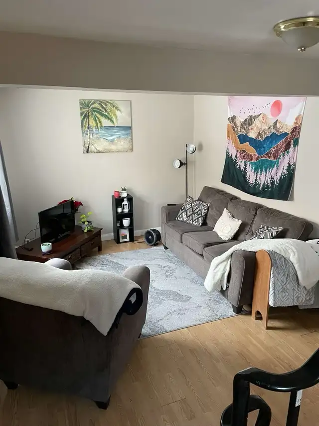 4 bedroom house , a step away from UNB and NBCC