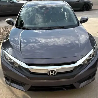 2018 Honda Civic SE for sale with approximately 130,000 km. The car is in very good condition, well...