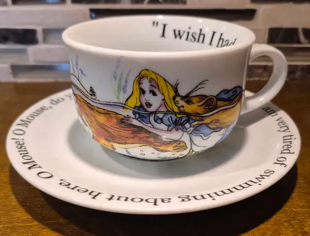 Alice in Wonderland's Cafe Cup by Paul Cardew England 2010 in Kitchen & Dining Wares in Mississauga / Peel Region - Image 2