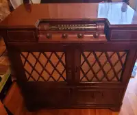 Electrohome Vintage Console, Broadcast/Short Wave/Record Player