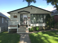 4BR/2BA Renovated Bungalow - Centrally Located, Grassed Backyard