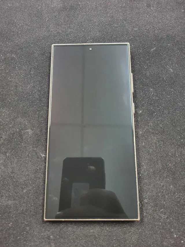 Samsung S24 Ultra 256GB Unlocked  in Cell Phones in Belleville - Image 3