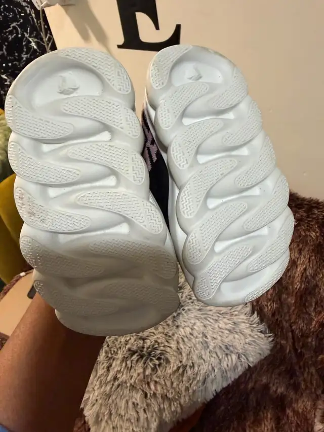 Versace Toddler Shoe in Clothing - 6-9 Months in City of Toronto - Image 3