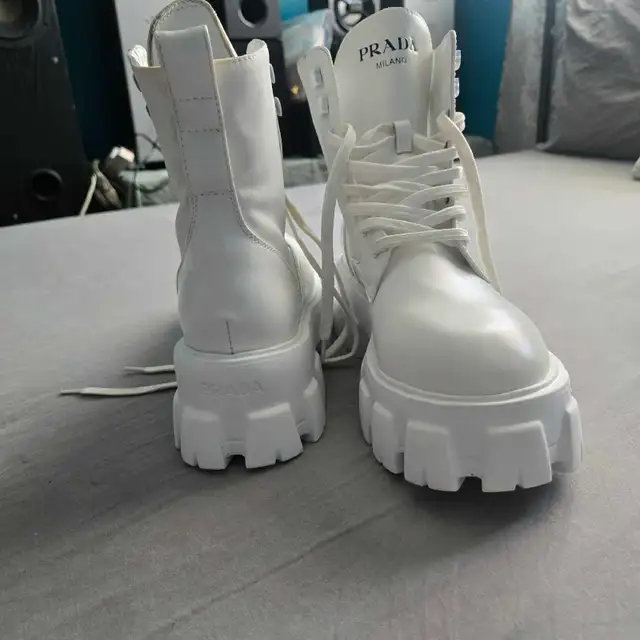 Prada Milano white Boot in Women's - Shoes in City of Toronto - Image 11