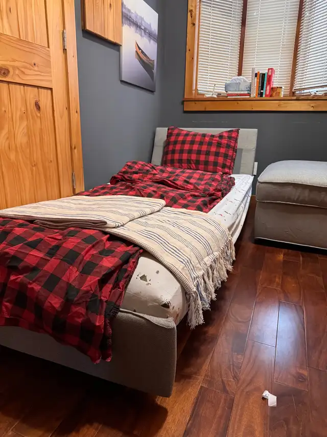 ****Trump and ICE SUCK SALE**** in Manitoba in Canada - Image 11