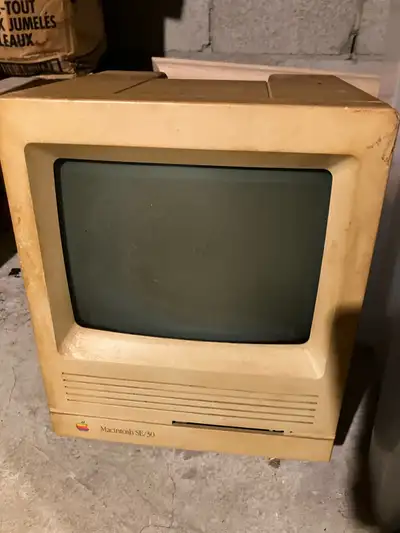 Macintosh SE/30, View more