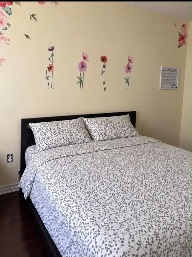 Room for rent  in Room Rentals & Roommates in Mississauga / Peel Region - Image 3