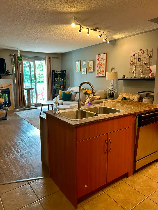 Everything included 1 bed plus den in Marda Loop