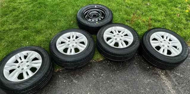 Set of 4  x 215/60 R  16 95T  Nissan Altima tires on rims in Tires & Rims in Cambridge - Image 5