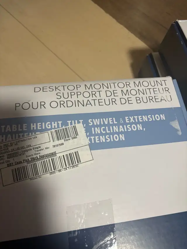 Insignia 35" Full-Motion Monitor Mount - Black Model: NS-SMMT2B5 in Other in Cambridge - Image 11