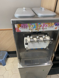 Soft icecream /frozen yogurt 
