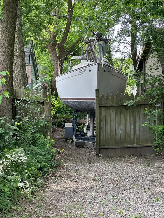 Electric 1981 MIRAGE 27 (Perry) Sailboat & Trailer in Sailboats in Leamington - Image 11