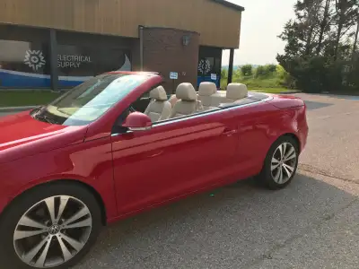 Hard top convertible. Special edition US model not sold in Canada. 3.2L, V6 automatic. Canadian mode...