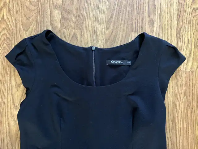 George women’s medium black dress, cap sleeves, stretchy in Women's - Dresses & Skirts in Oshawa / Durham Region - Image 3