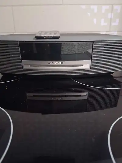 Bose Wave Stereo. Cd not working. Antennae missing. $300