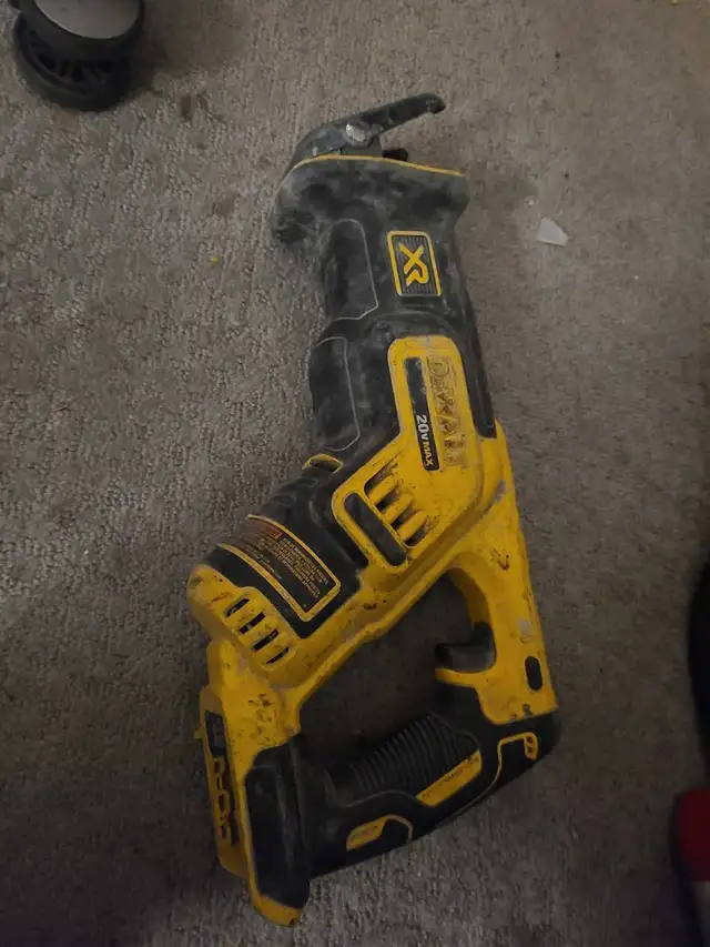 Bunch of dewalt in Power Tools in Calgary - Image 8