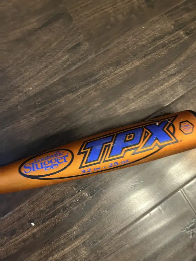 Louisville Slugger TPX Laser Baseball Bat 32 Inch 25oz in Baseball & Softball in Guelph - Image 3